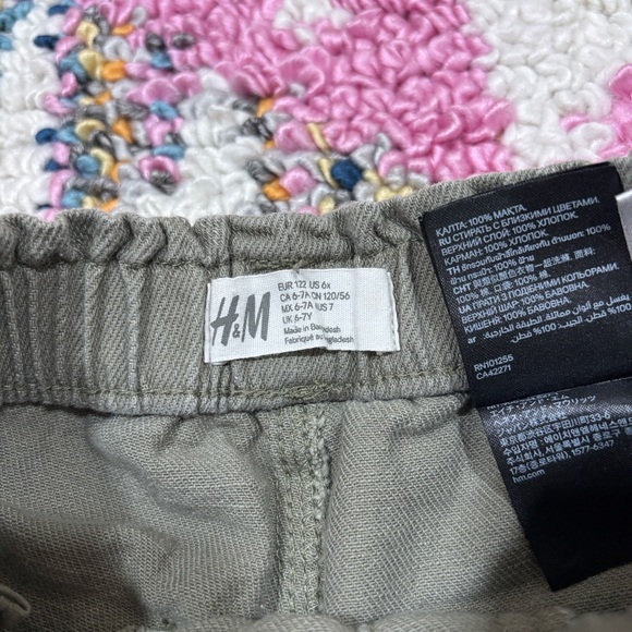 H&M Pants - Picture 2 of 2